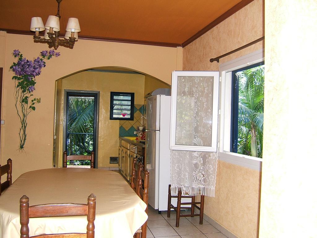 Holiday Home La Caverne Des Hirondelles Saint-Joseph Exterior photo